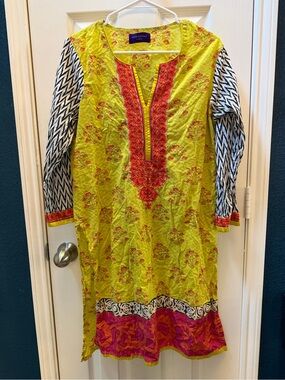 Embroidered Lime Green Long Sleeve Kurta Dress by Sana Safinaz